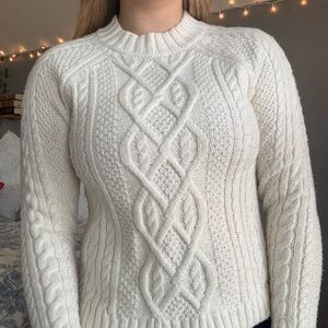Abercrombie & Fitch Ivory Cable Knit Sweater